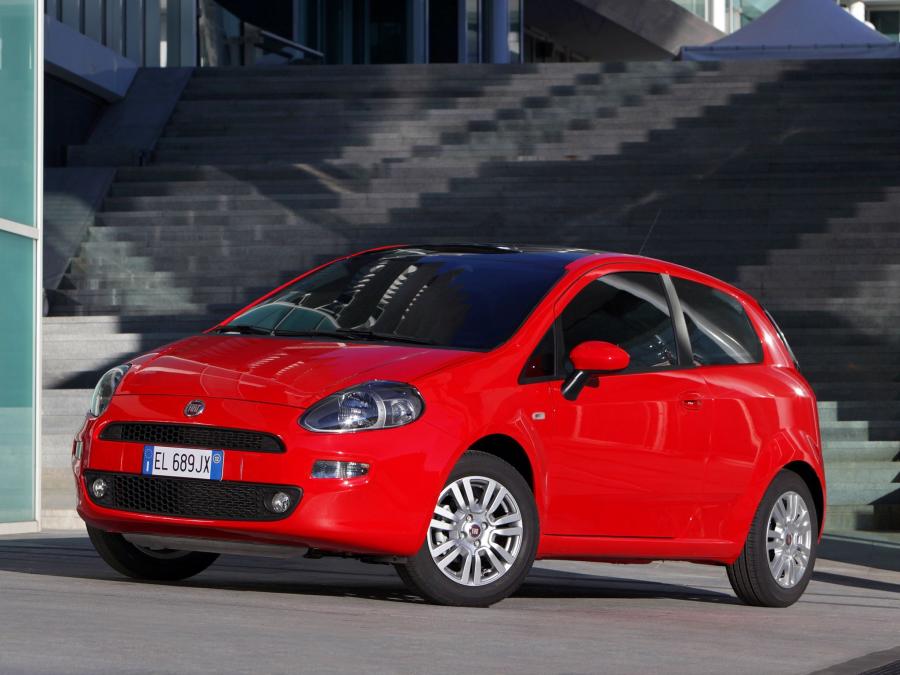 Fiat Punto 3-Door 2012 года  (фото 8 из 16)